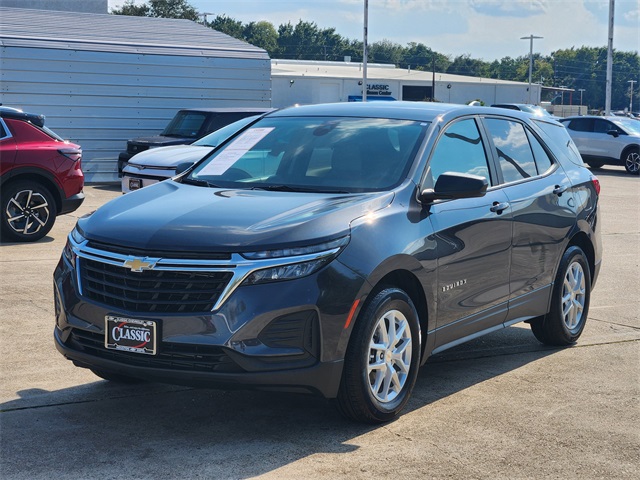 2022 Chevrolet Equinox LS - 2