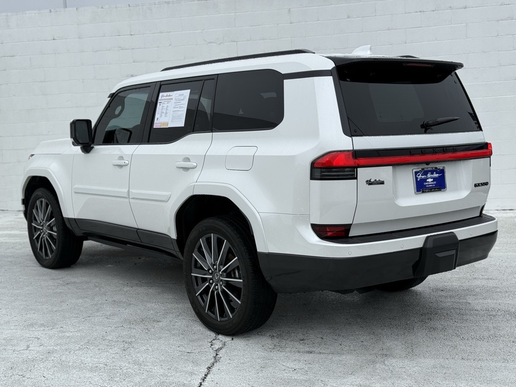 2024 Lexus GX 550 Luxury photo 4