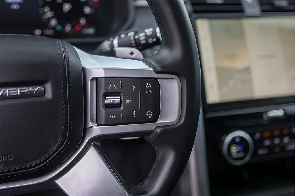 Used Car 2024 Land Rover Discovery  Metropolitan Edition For Sale Under $70,000 In Austin, Texas