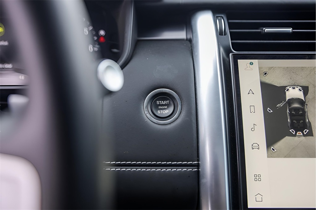 Used Car 2024 Land Rover Discovery  Metropolitan Edition For Sale Under $70,000 In Austin, Texas