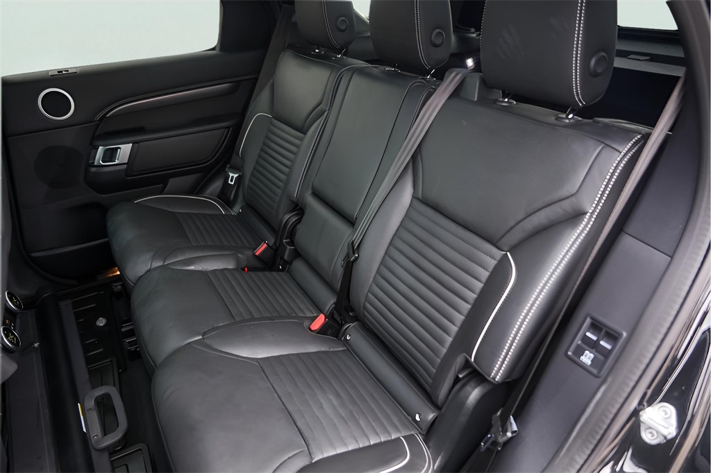 Used Car 2024 Land Rover Discovery  Metropolitan Edition For Sale Under $70,000 In Austin, Texas