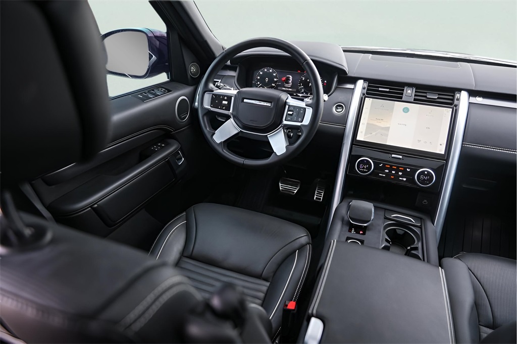 Used Car 2024 Land Rover Discovery  Metropolitan Edition For Sale Under $70,000 In Austin, Texas