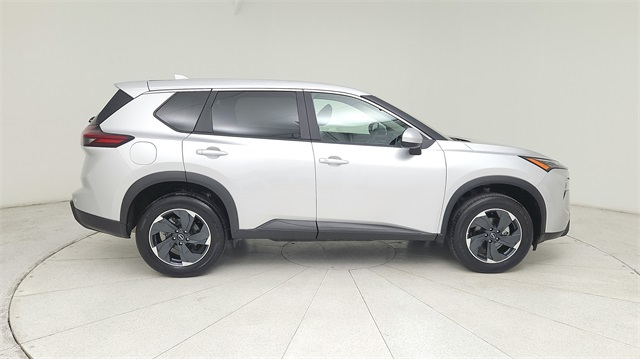 2024 Nissan Rogue SV - 3