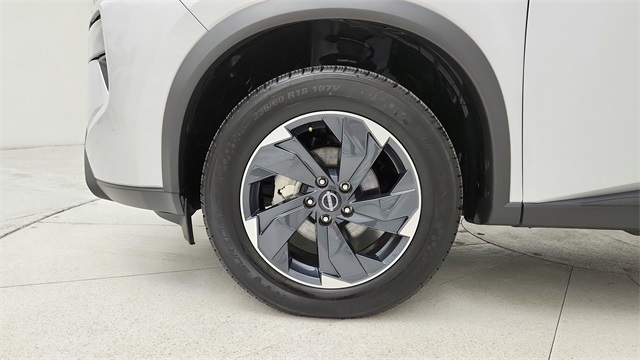 2024 Nissan Rogue SV - 8