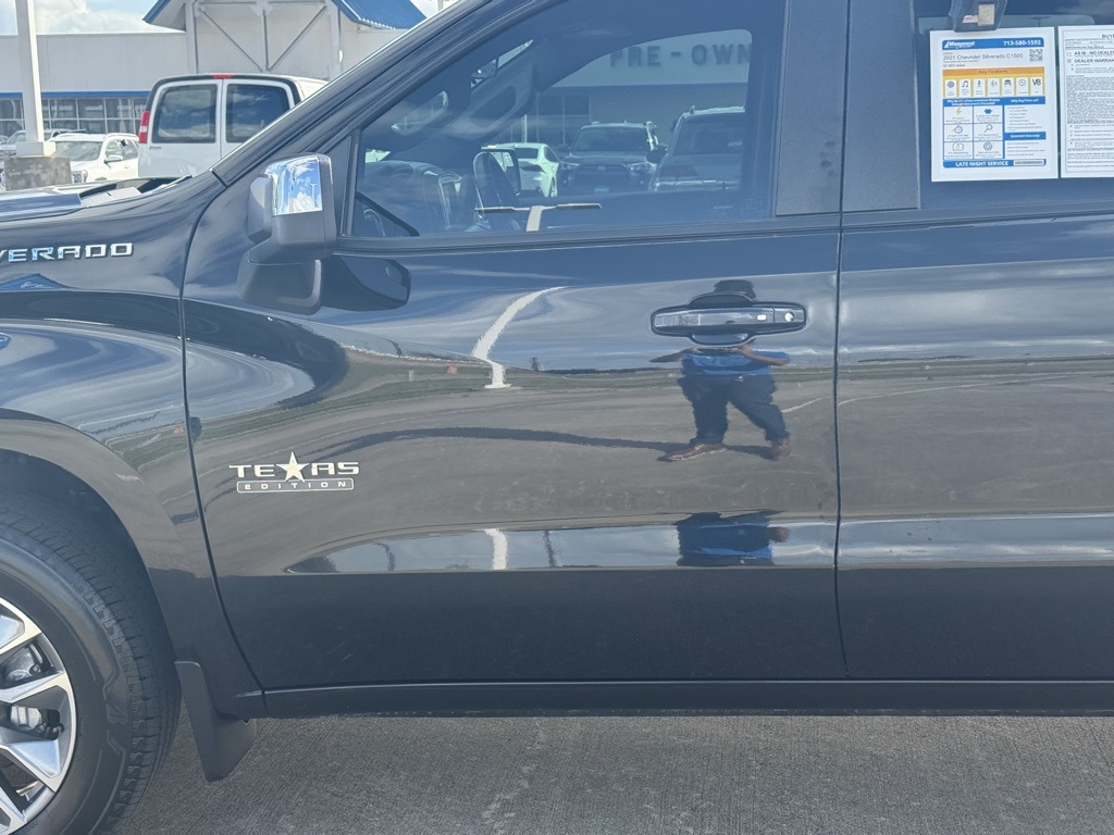 2021 Chevrolet Silverado 1500 LT Black at Classic Chevrolet Galveston