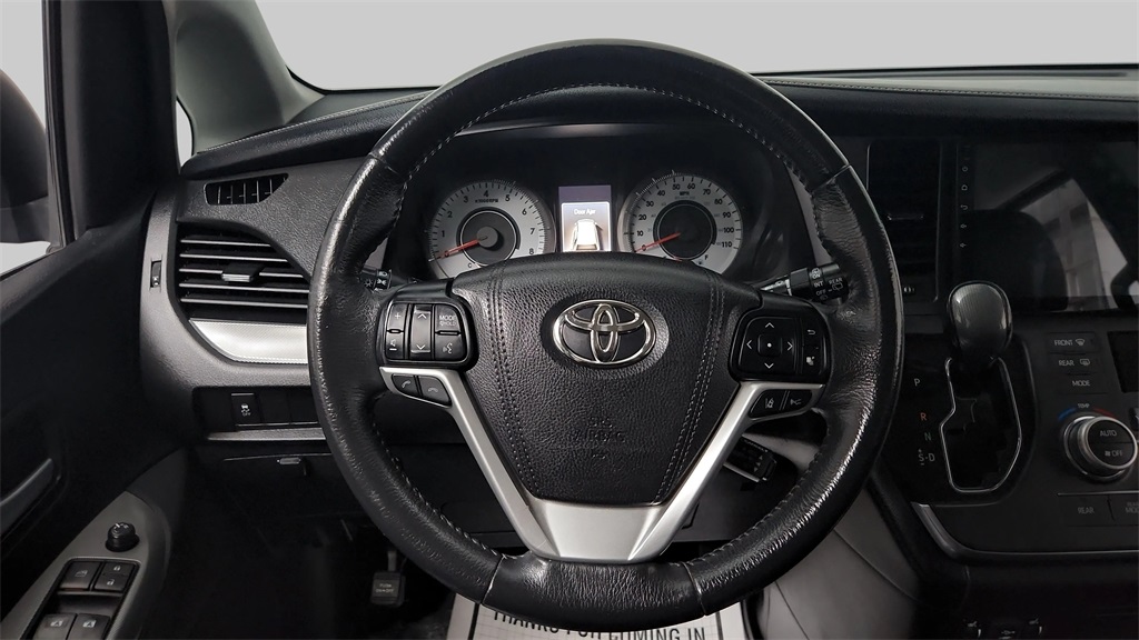 2018 Toyota Sienna SE Blue at Emmons Autoplex