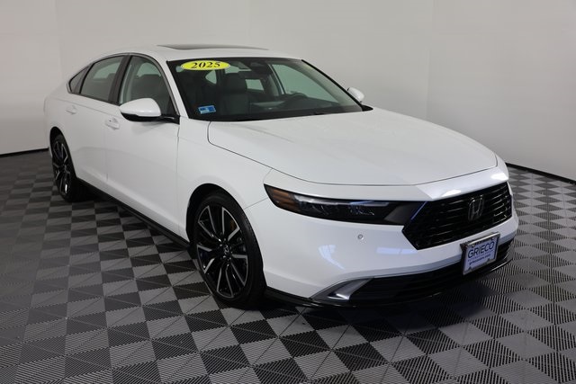 2025 Honda Accord Hybrid Touring's photo