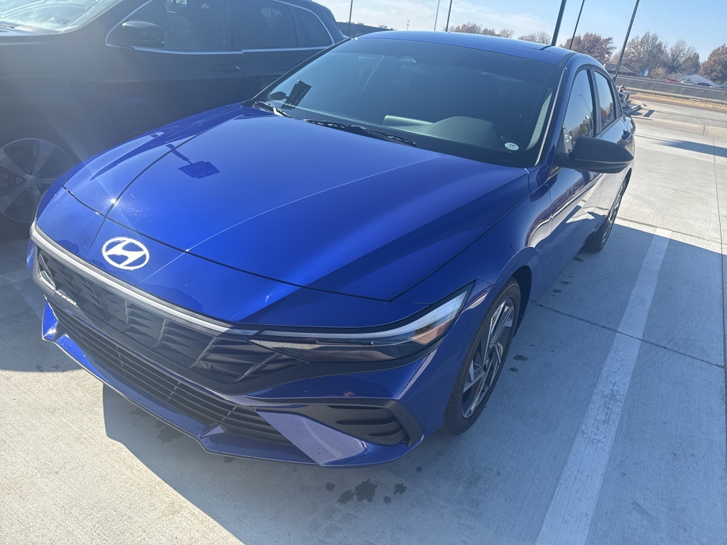 2025 Hyundai Elantra SEL Sport FWD