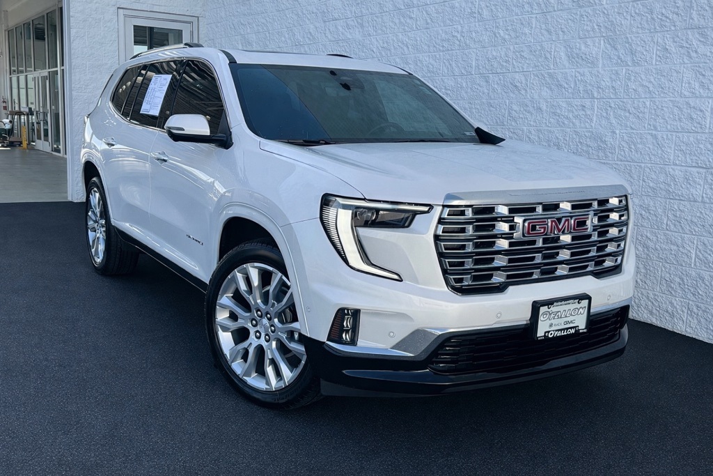 2025 GMC Acadia Denali AWD