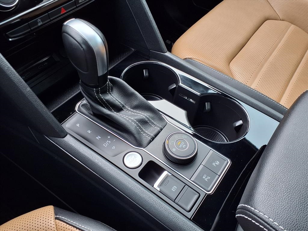 2022 Volkswagen Atlas Cross Sport 3.6L V6 SEL Premium R-Line White at DeMontrond Auto Country