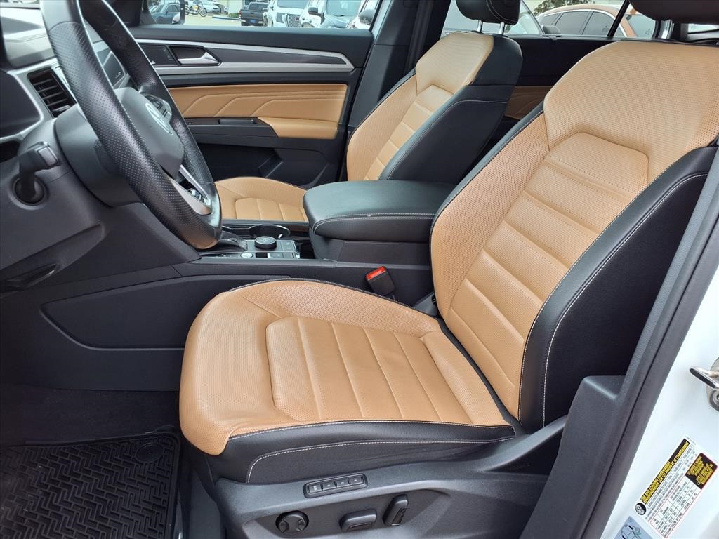 2022 Volkswagen Atlas Cross Sport 3.6L V6 SEL Premium R-Line White at DeMontrond Auto Country