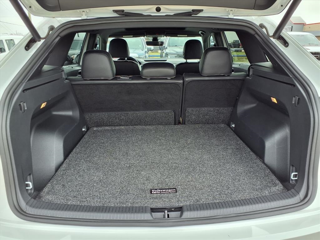 2022 Volkswagen Atlas Cross Sport 3.6L V6 SEL Premium R-Line White at DeMontrond Auto Country