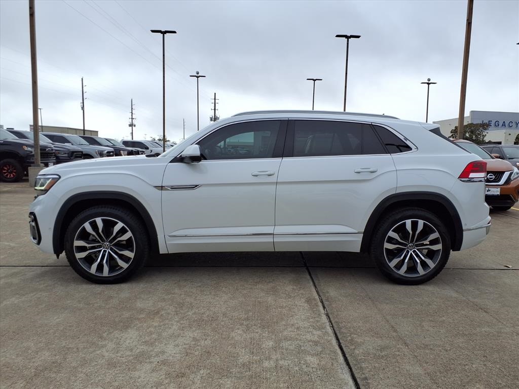 2022 Volkswagen Atlas Cross Sport 3.6L V6 SEL Premium R-Line White at DeMontrond Auto Country