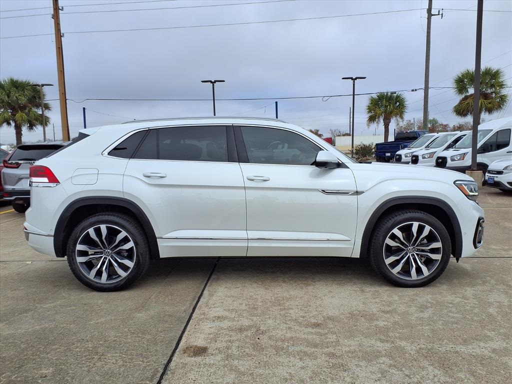 2022 Volkswagen Atlas Cross Sport 3.6L V6 SEL Premium R-Line White at DeMontrond Auto Country