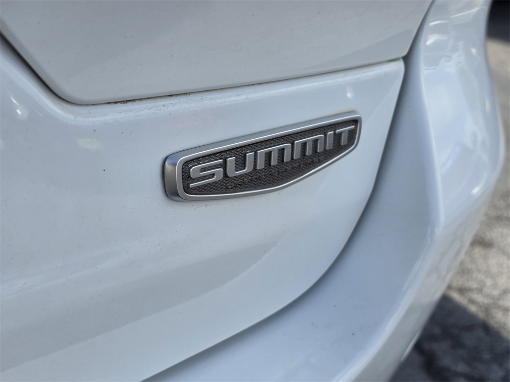 2023 Jeep Grand Cherokee Summit White at Ultimate Motorsports