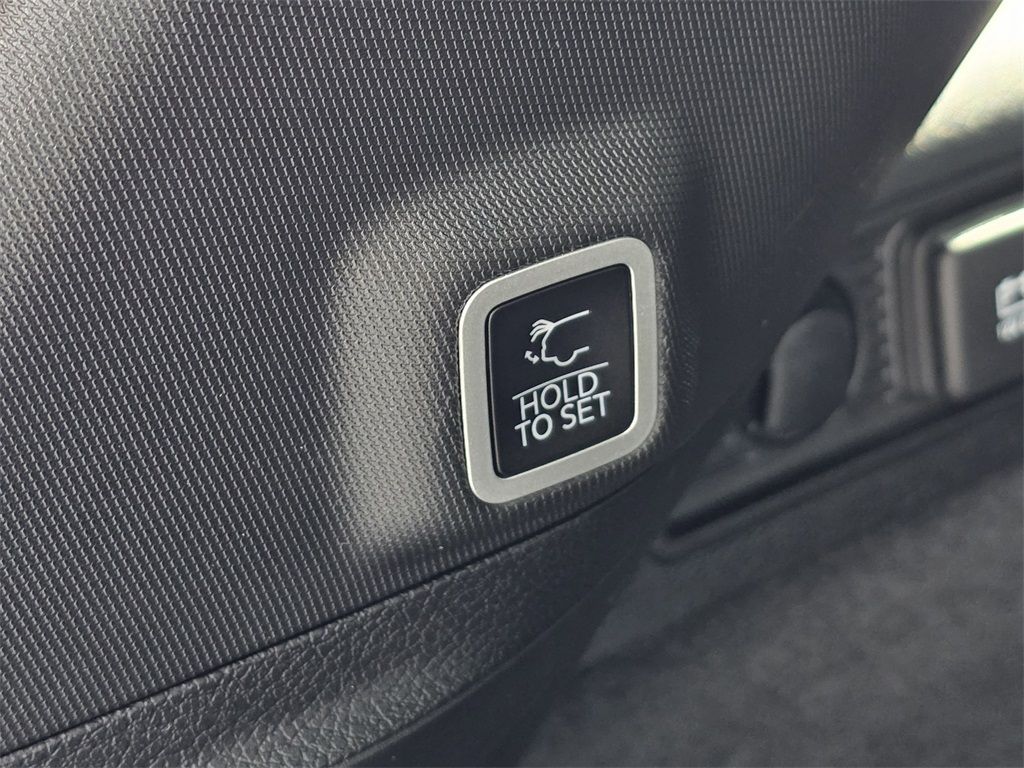 2023 Jeep Grand Cherokee Summit White at Ultimate Motorsports