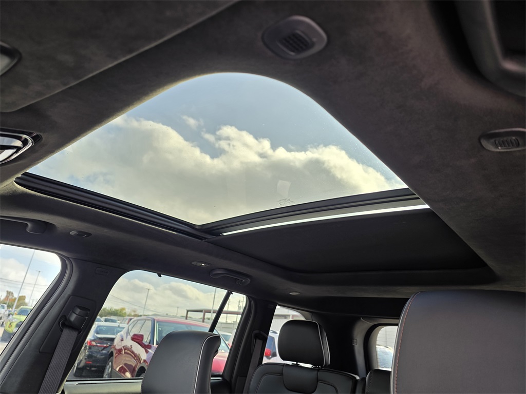 2023 Jeep Grand Cherokee Summit White at Ultimate Motorsports