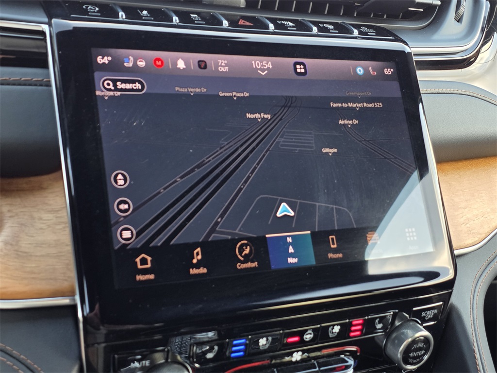 2023 Jeep Grand Cherokee Summit White at Ultimate Motorsports