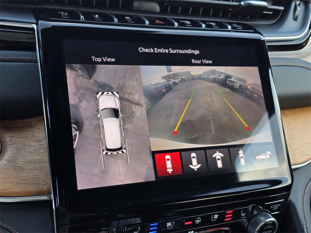 2023 Jeep Grand Cherokee Summit White at Ultimate Motorsports