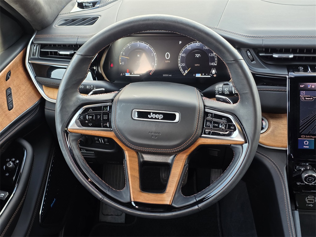 2023 Jeep Grand Cherokee Summit White at Ultimate Motorsports