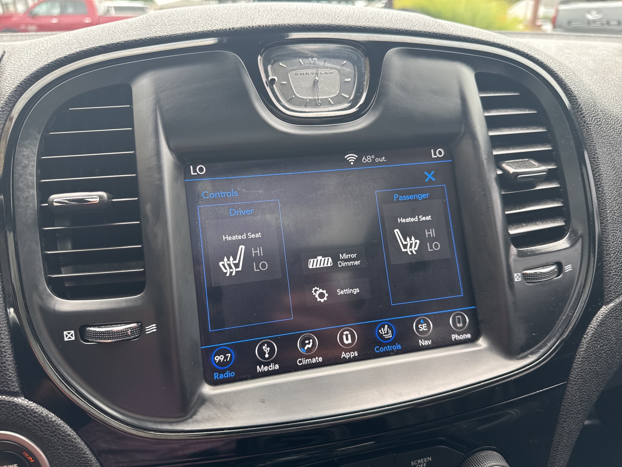2019 Chrysler 300 S photo 17