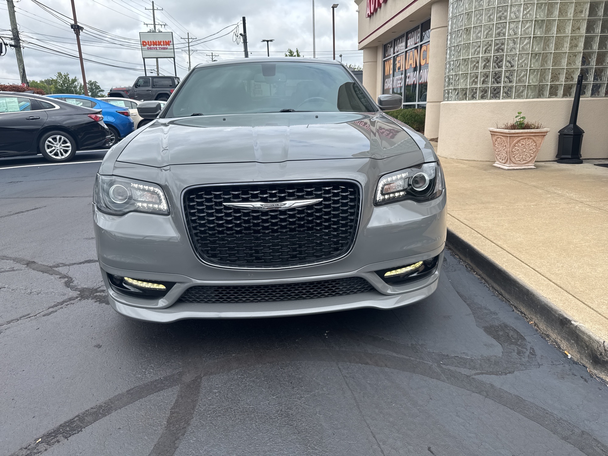 2019 Chrysler 300 S photo 2