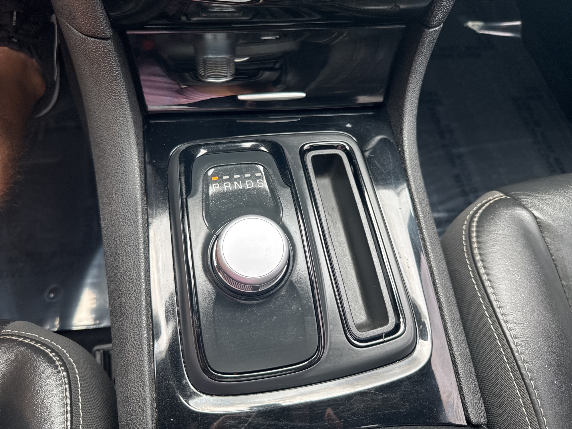 2019 Chrysler 300 S photo 18