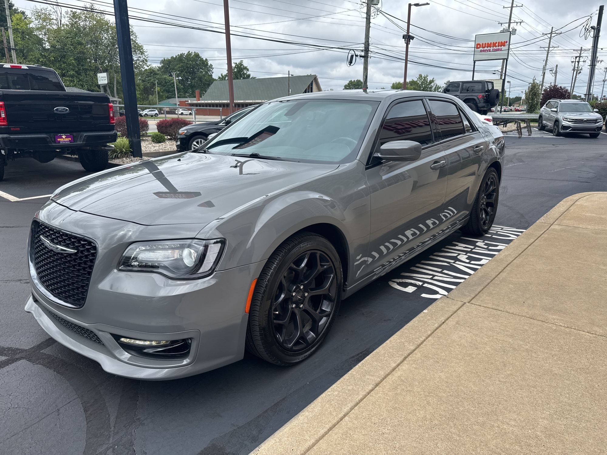 2019 Chrysler 300 S photo 3