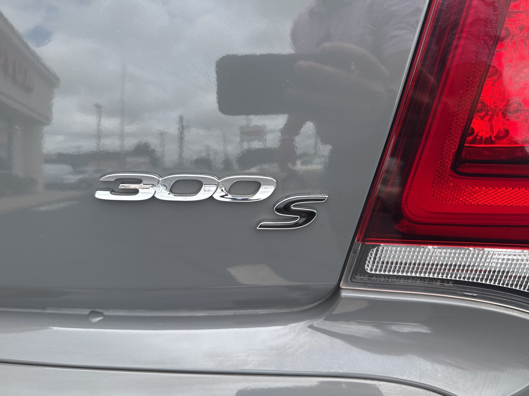 2019 Chrysler 300 S photo 7