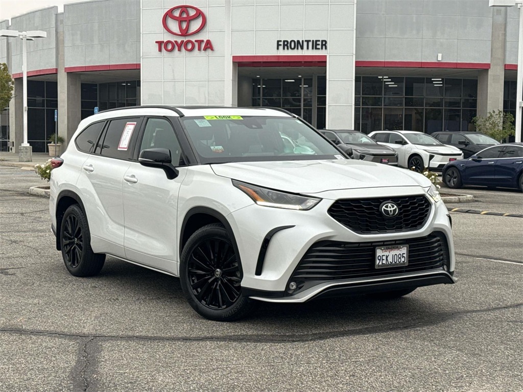 2023 Toyota Highlander XSE FWD