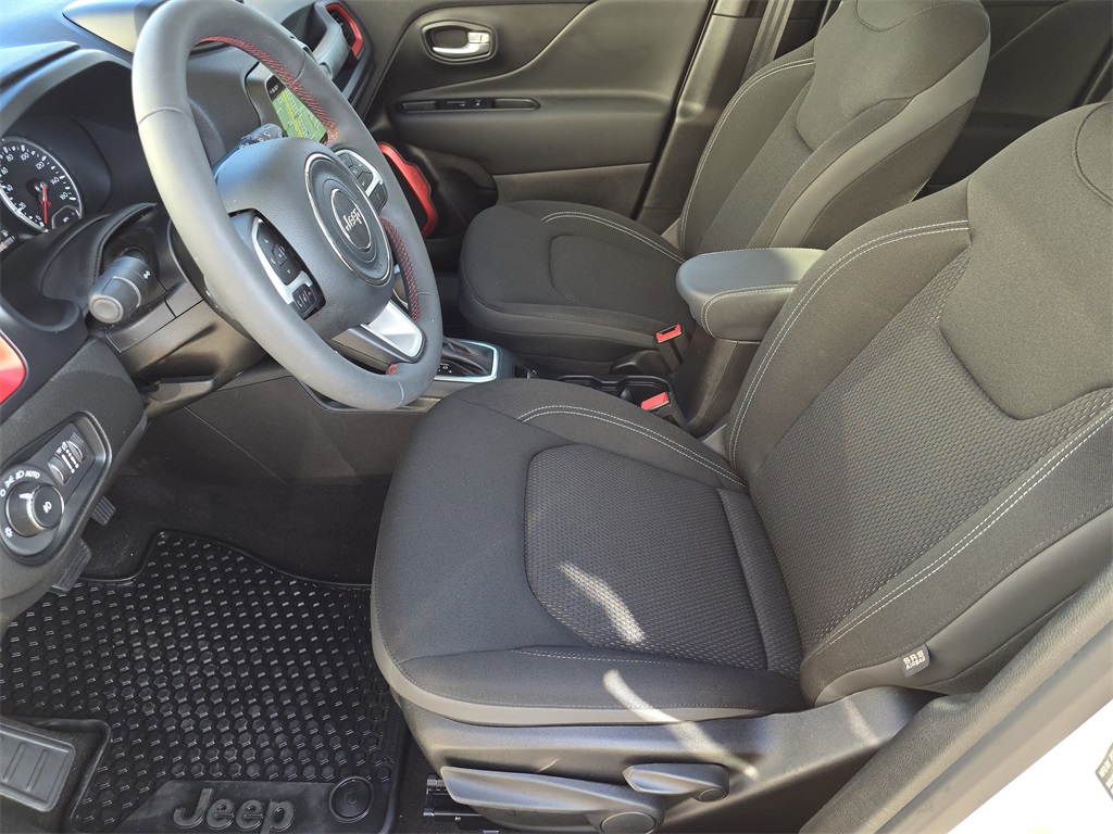 2023 Jeep Renegade  - 11