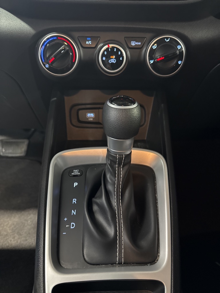 Used Car 2025 Hyundai Venue  Se For Sale Under $25,000 In San Juan, Puerto Rico