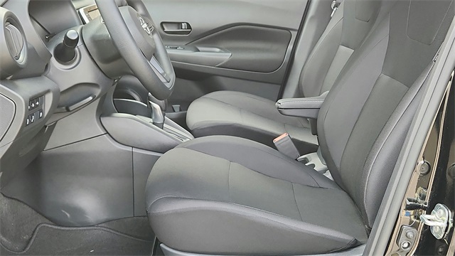 2025 Nissan Kicks Play