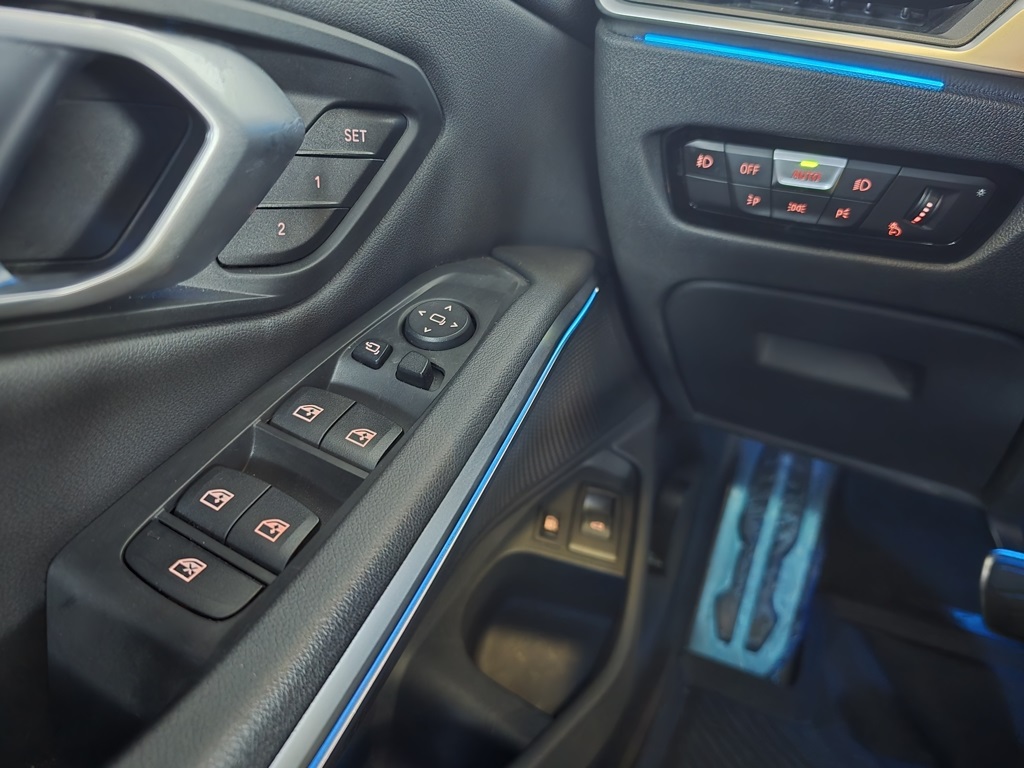 Thumbnail: 2021 BMW 3 Series - 24