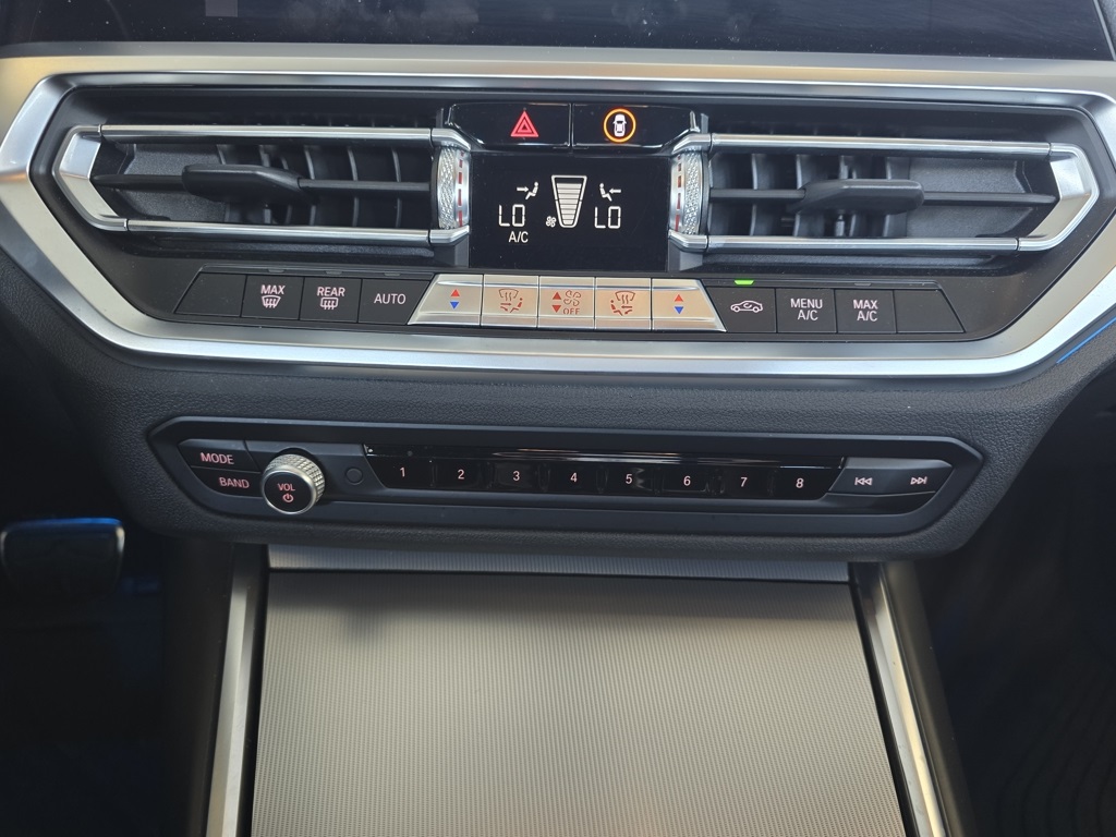 Thumbnail: 2021 BMW 3 Series - 28