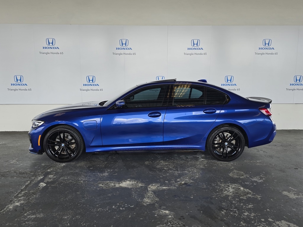 Thumbnail: 2021 BMW 3 Series - 3