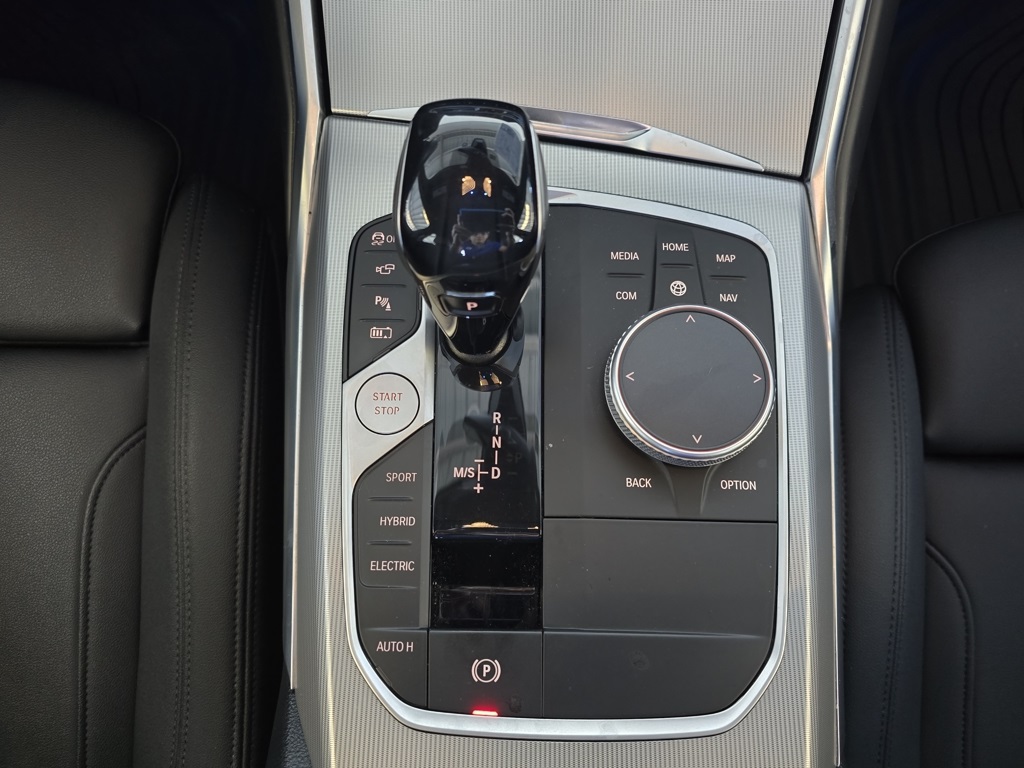 Thumbnail: 2021 BMW 3 Series - 30