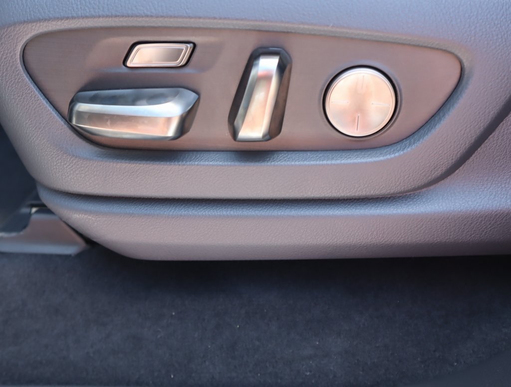 Thumbnail: 2025 Lexus LX - 17