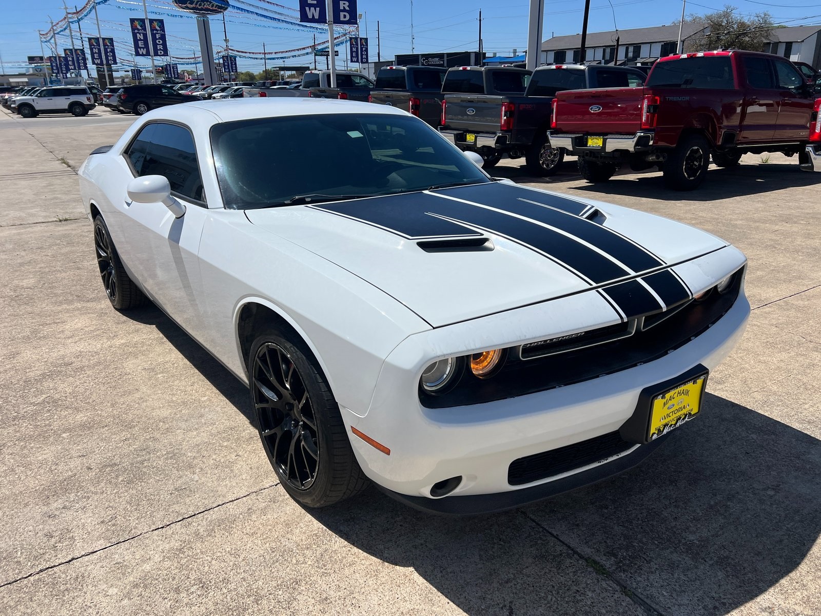 2016 Dodge Challenger SXT RWD