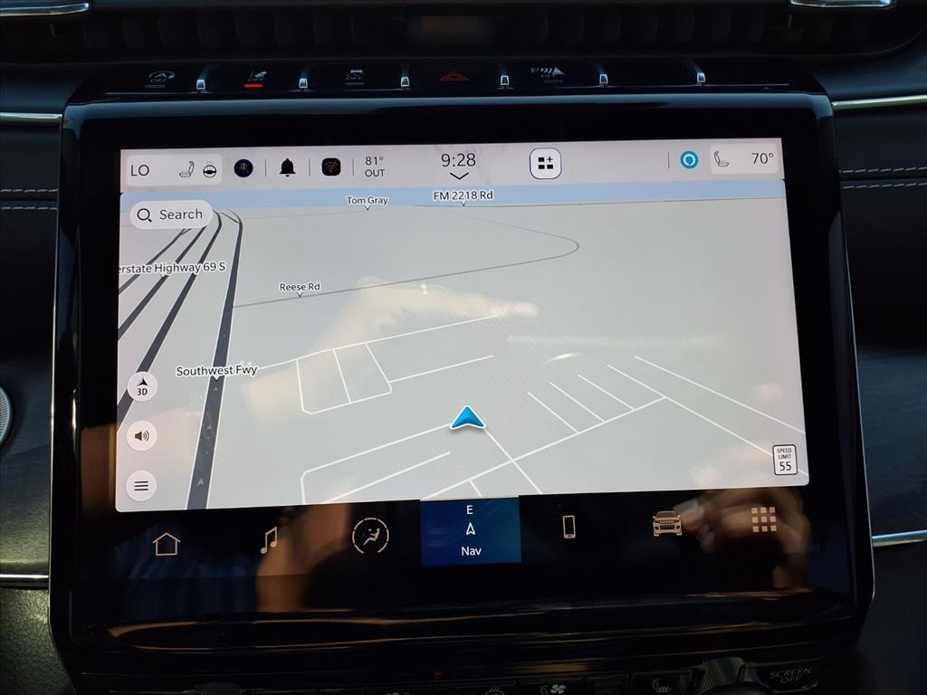 2023 Jeep Grand Cherokee Overland - 3