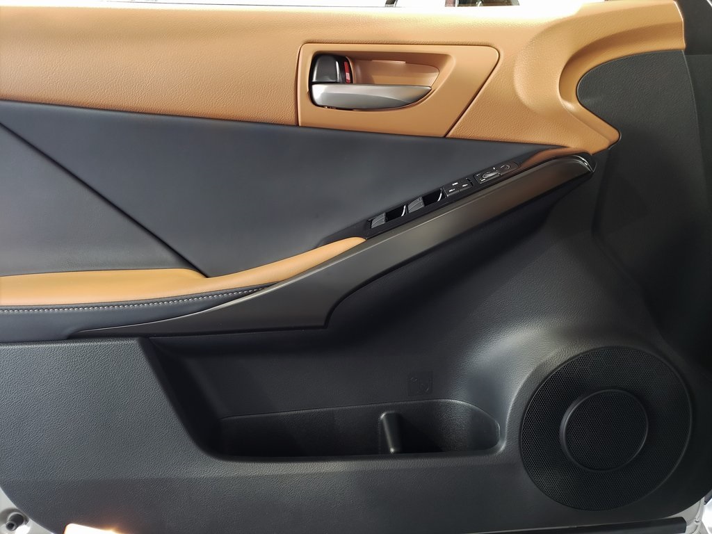 Thumbnail: 2025 Lexus IS - 12