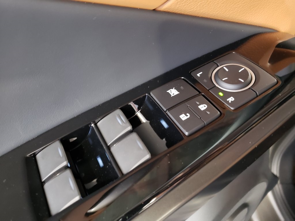 Thumbnail: 2025 Lexus IS - 13