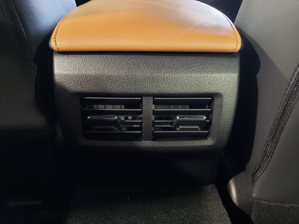 Thumbnail: 2025 Lexus IS - 29