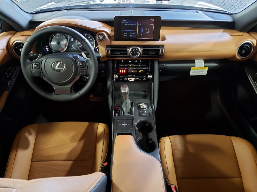 Thumbnail: 2025 Lexus IS - 30