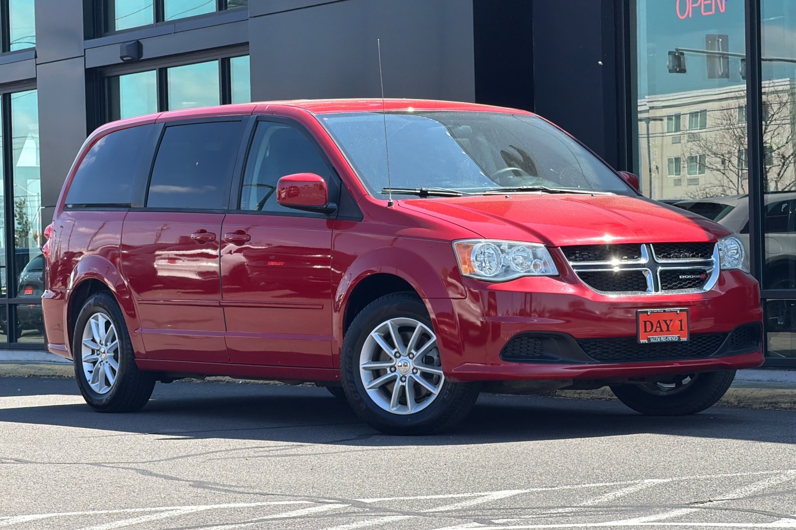 Used 2013 Dodge Grand Caravan SXT with VIN 2C4RDGCGXDR752099 for sale in Salem, OR