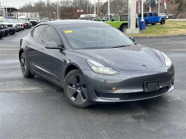 2023 Tesla Model 3 RWD