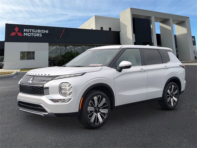 2025 Mitsubishi Outlander SE FWD