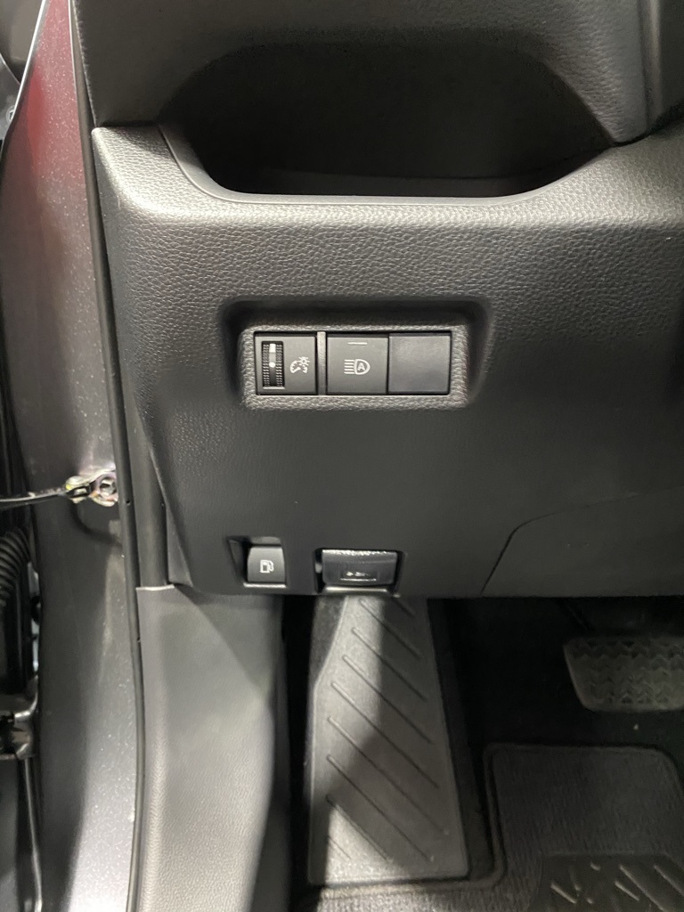 Thumbnail: 2025 Toyota RAV4 - 30