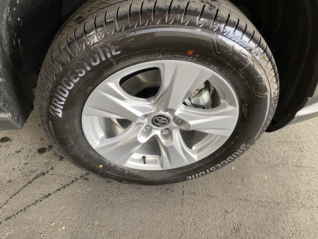 Thumbnail: 2025 Toyota RAV4 - 8