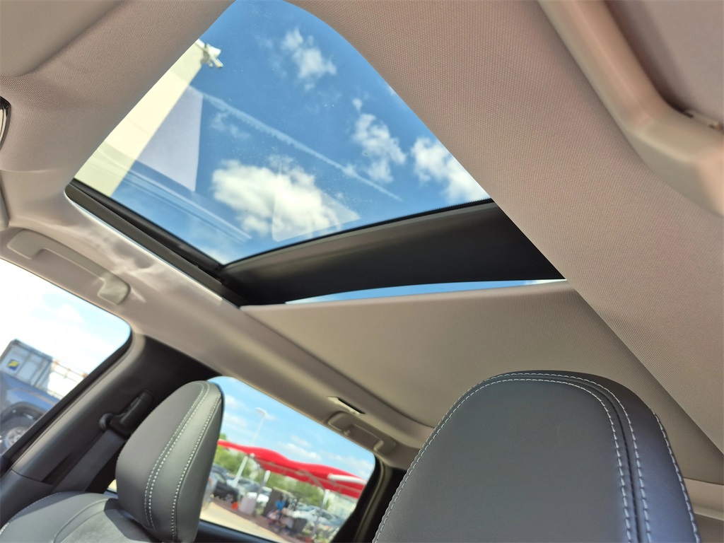 2025 Mitsubishi Outlander SE - 10